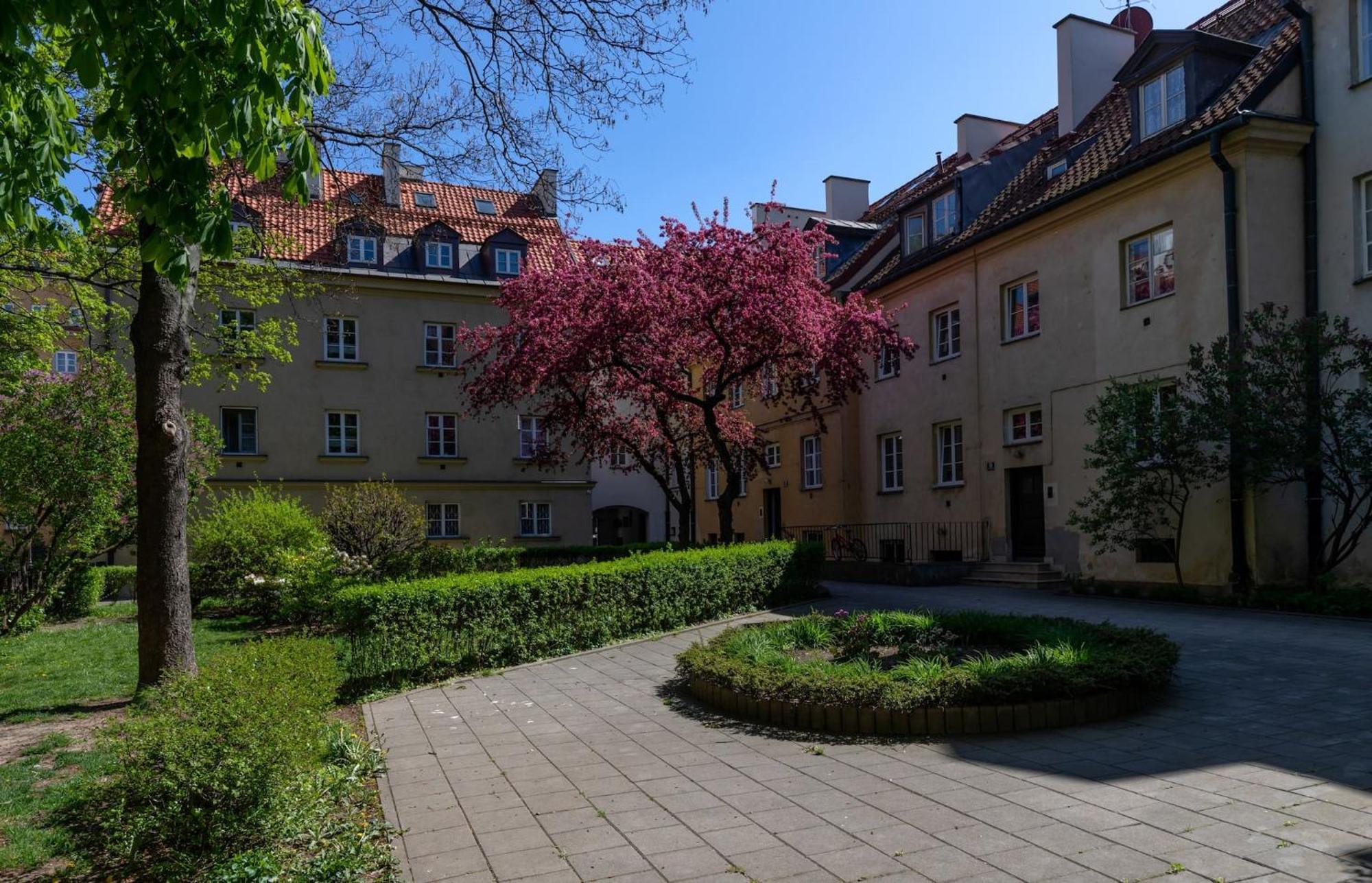 Fashioned Apartment Rycerska By Noclegi Renters Варшава Екстер'єр фото